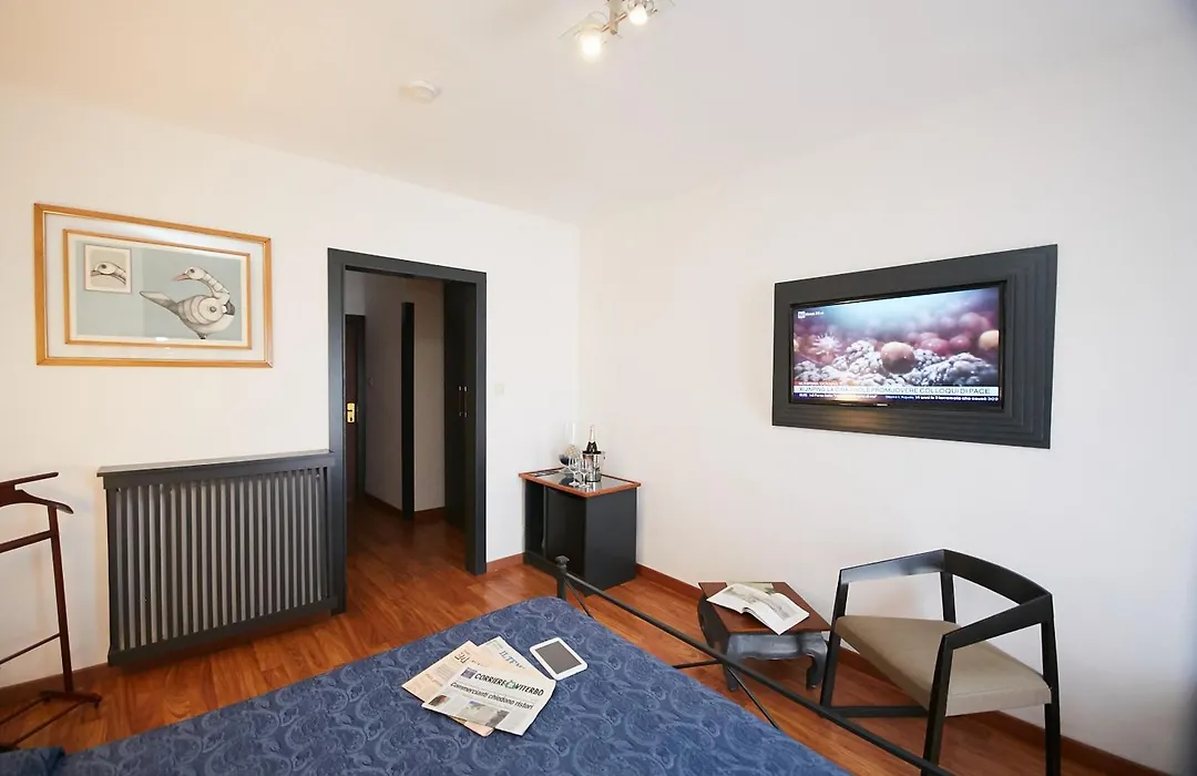 Hotel Enterprise-1