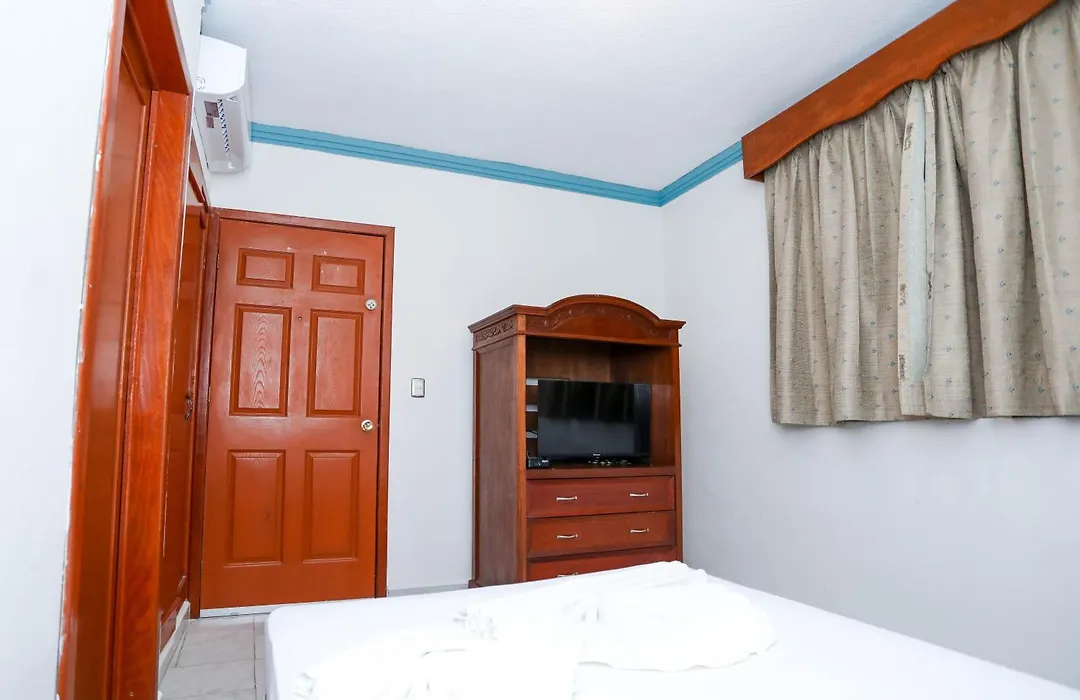 Hotel Avenida Cancun-1