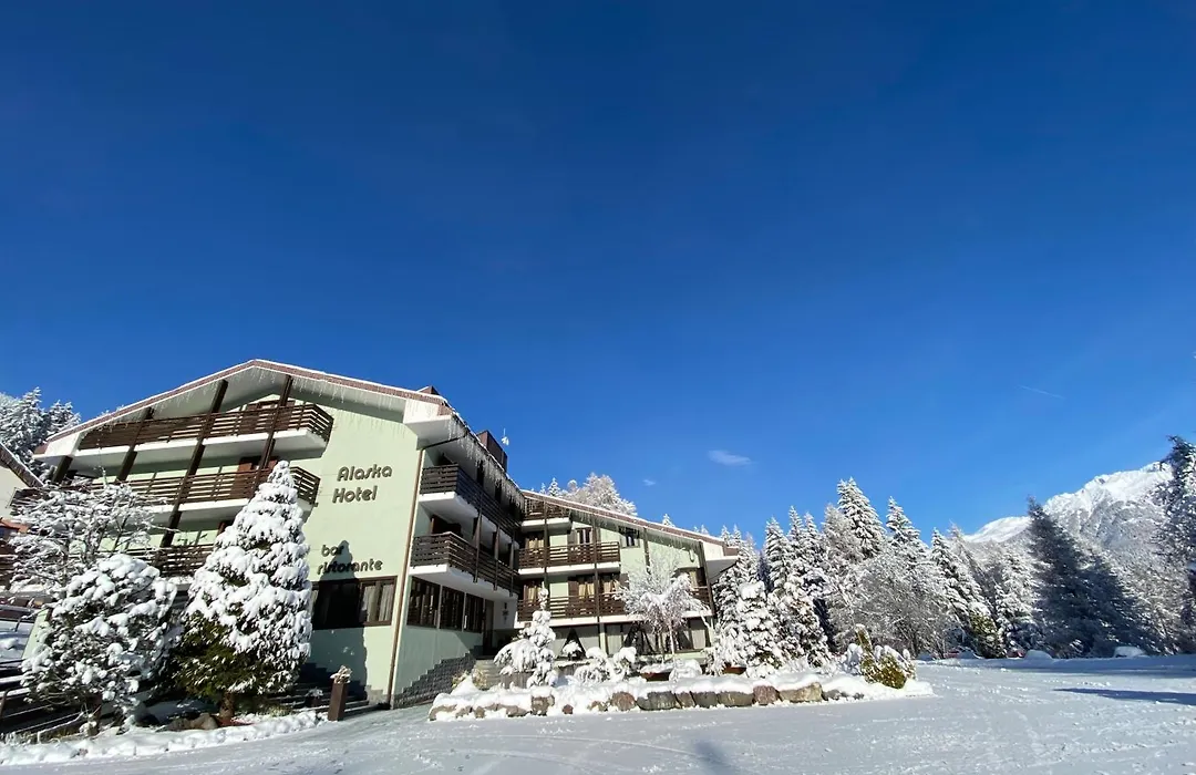 Hotel Alaska-1