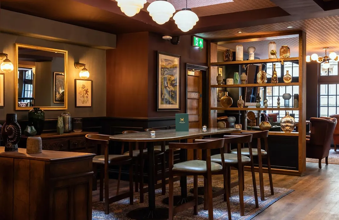 Hort'S Townhouse-1