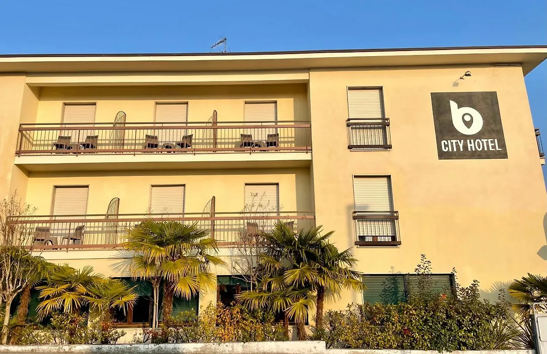 B City Hotel Bardolino-1