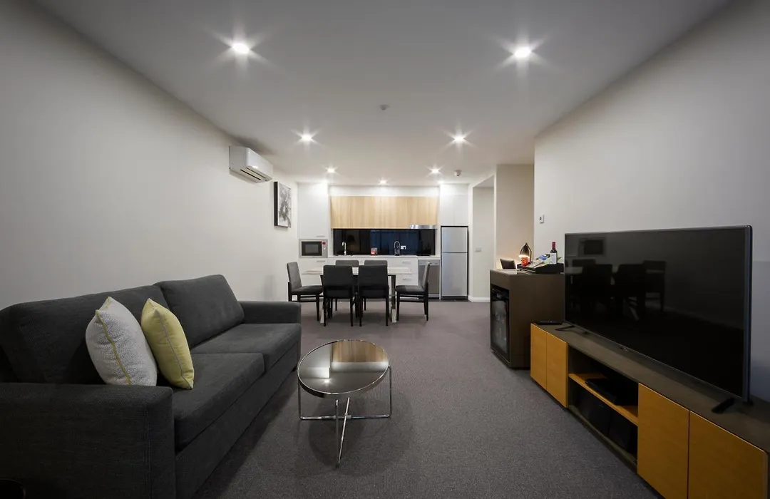 Avenue Hotel Canberra-1