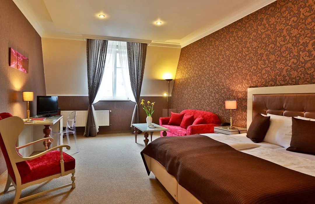 Promenada Romantic Hotel-1