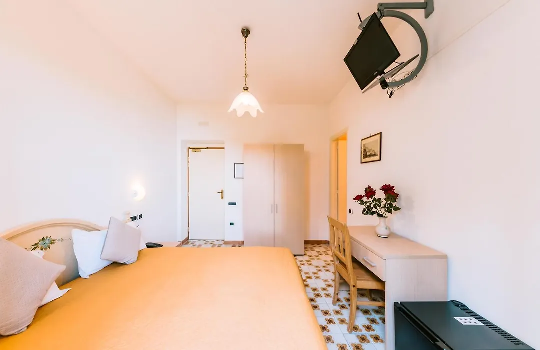Hotel Villa Giuseppina-1