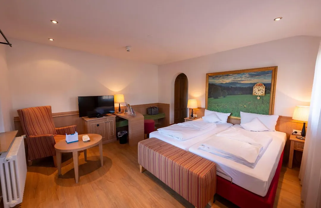 Landidyll Hotel zum Kreuz-1