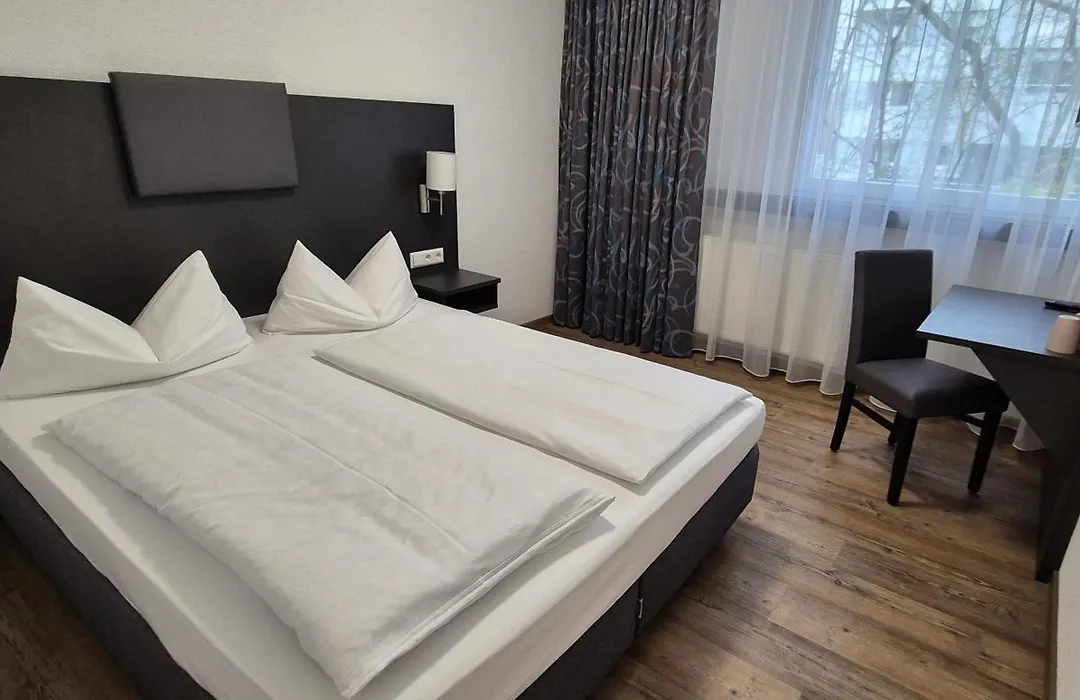 Melvi Hotel Goeppingen-1