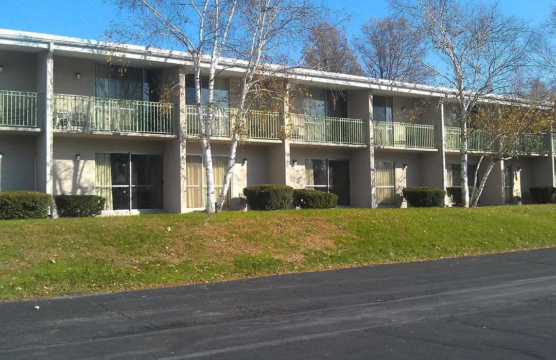 Howard Johnson By Wyndham Newburgh-1