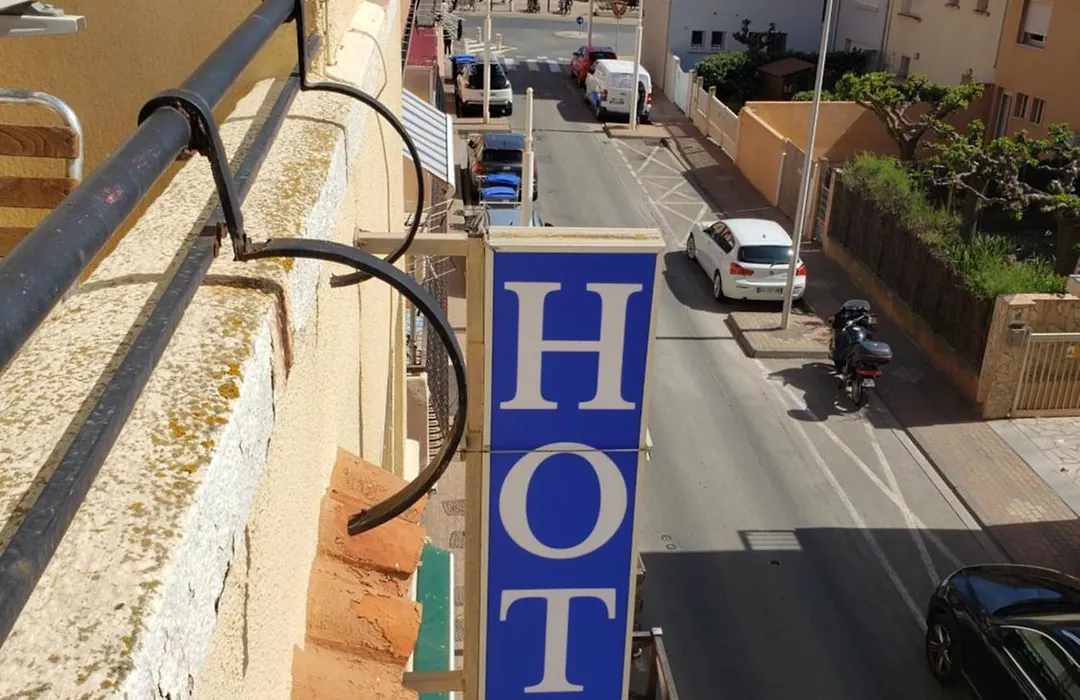 Hotel De La Plage-1