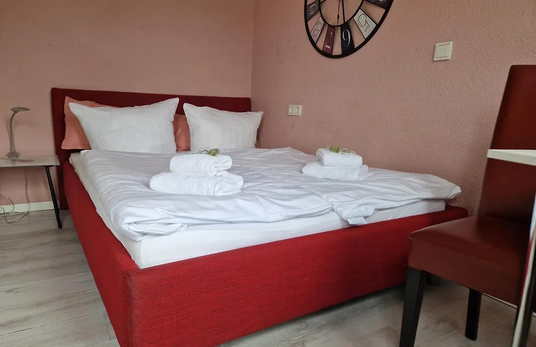 Ricks City Hotel-1