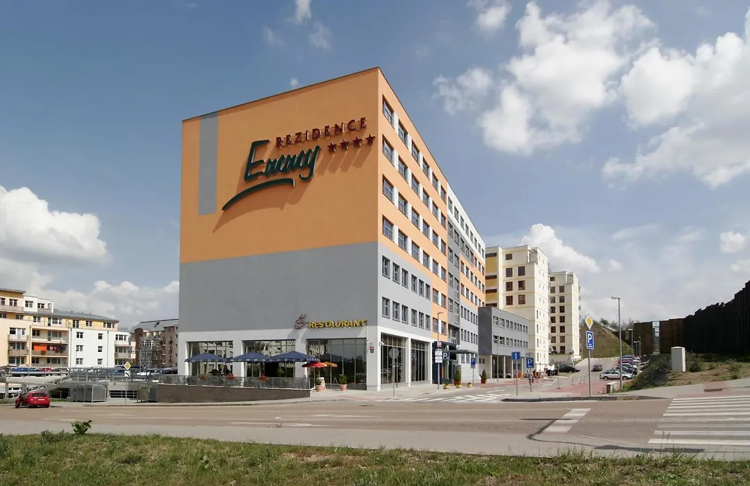 Rezidence Emmy-1