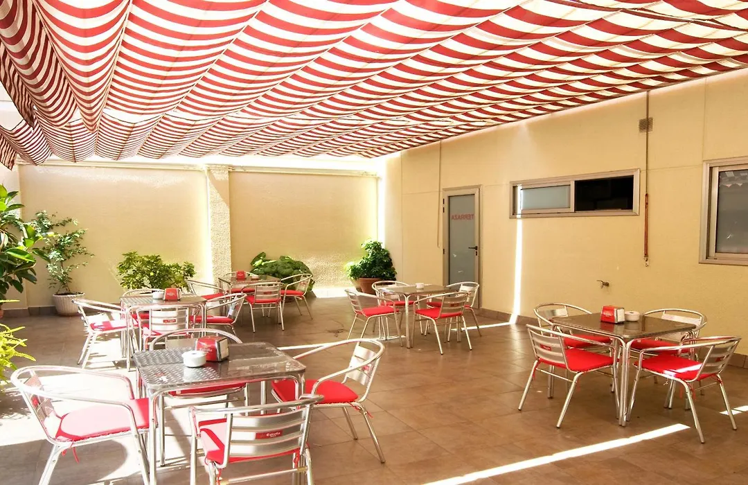 Hotel Ciutat De Sant Adria-1