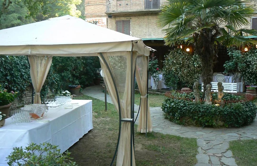 Hotel Moderno-1