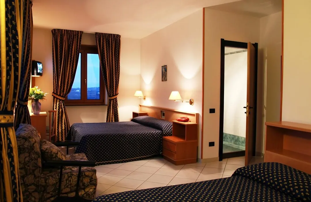 Hotel Lo Smeraldo-1