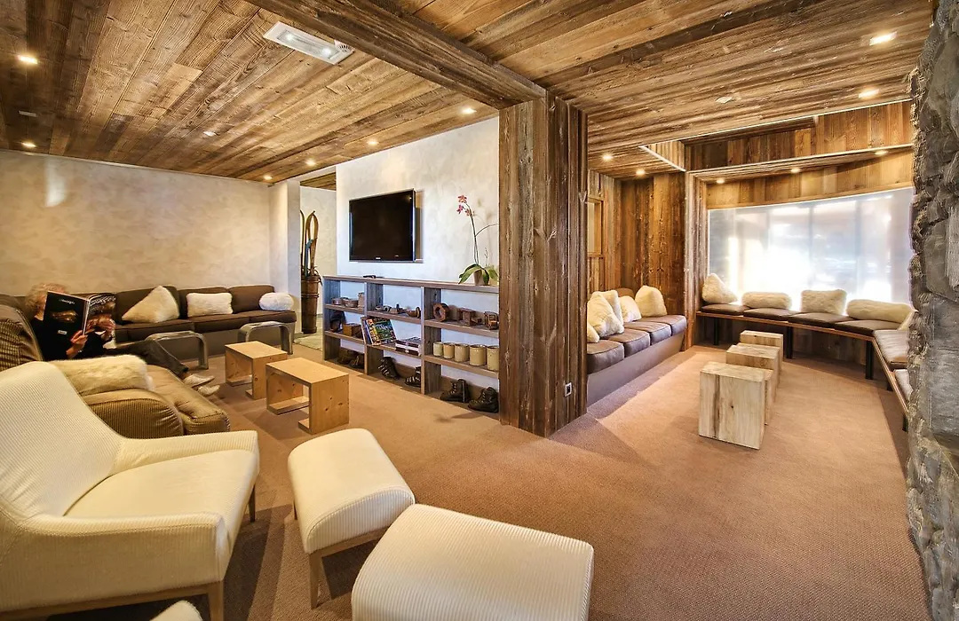 Hôtel-Chalet Les Ecureuils Restaurant, Spa, Sauna, Garage-1