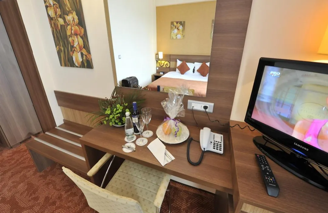 Rin Central Hotel-1