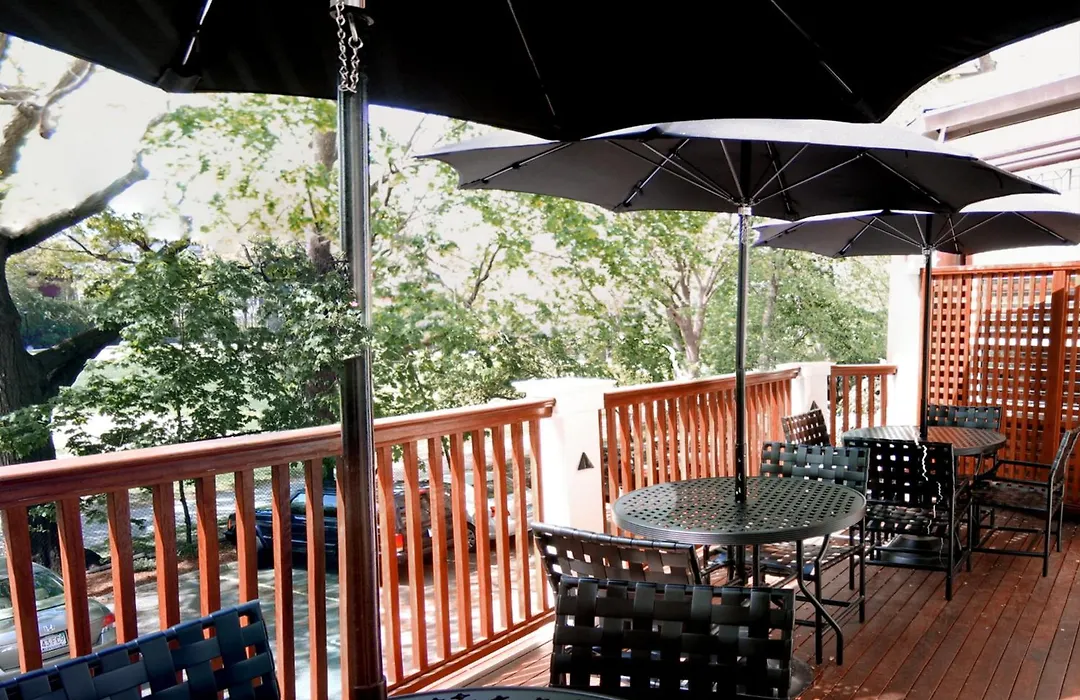 Longwood Inn-1