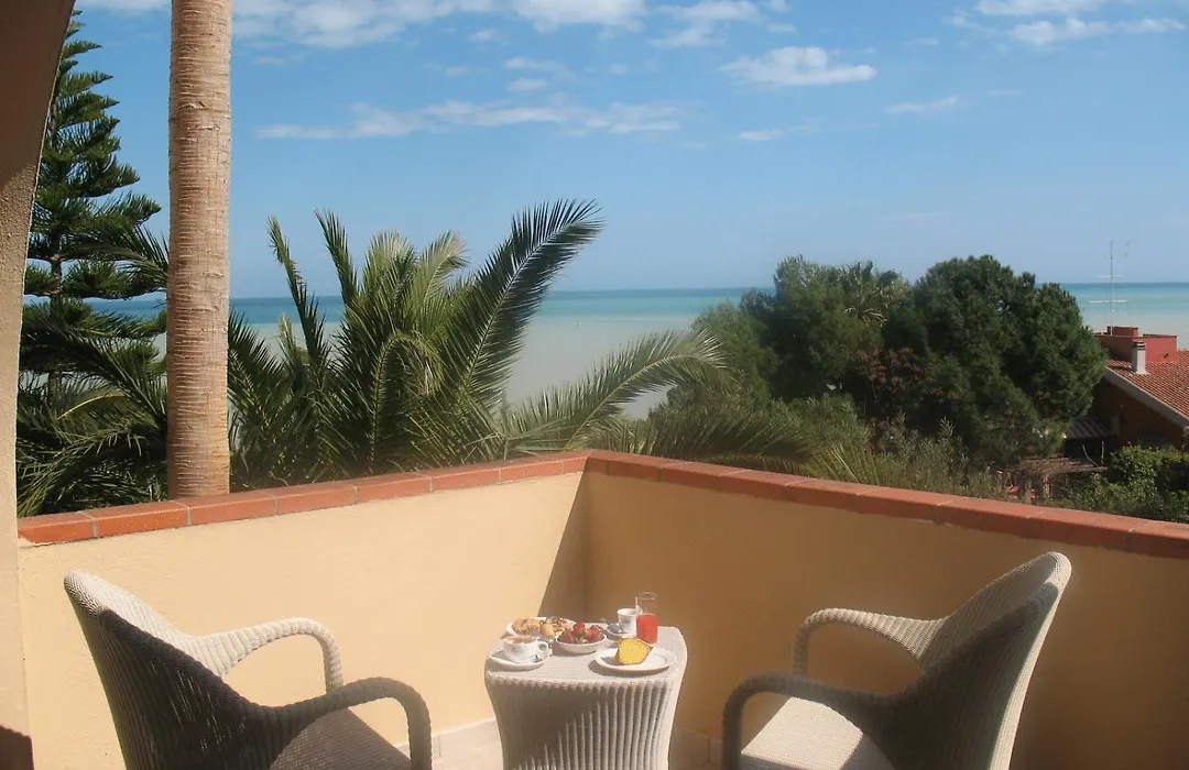 Helios Hotel-1