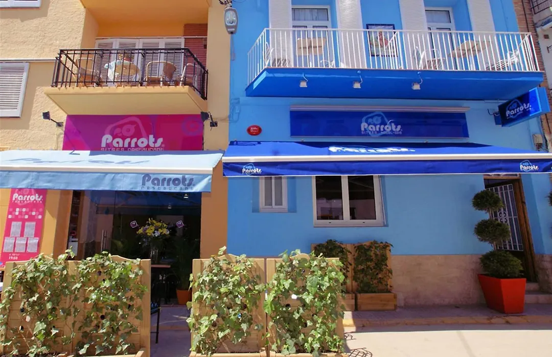 Parrots Sitges Hotel-1
