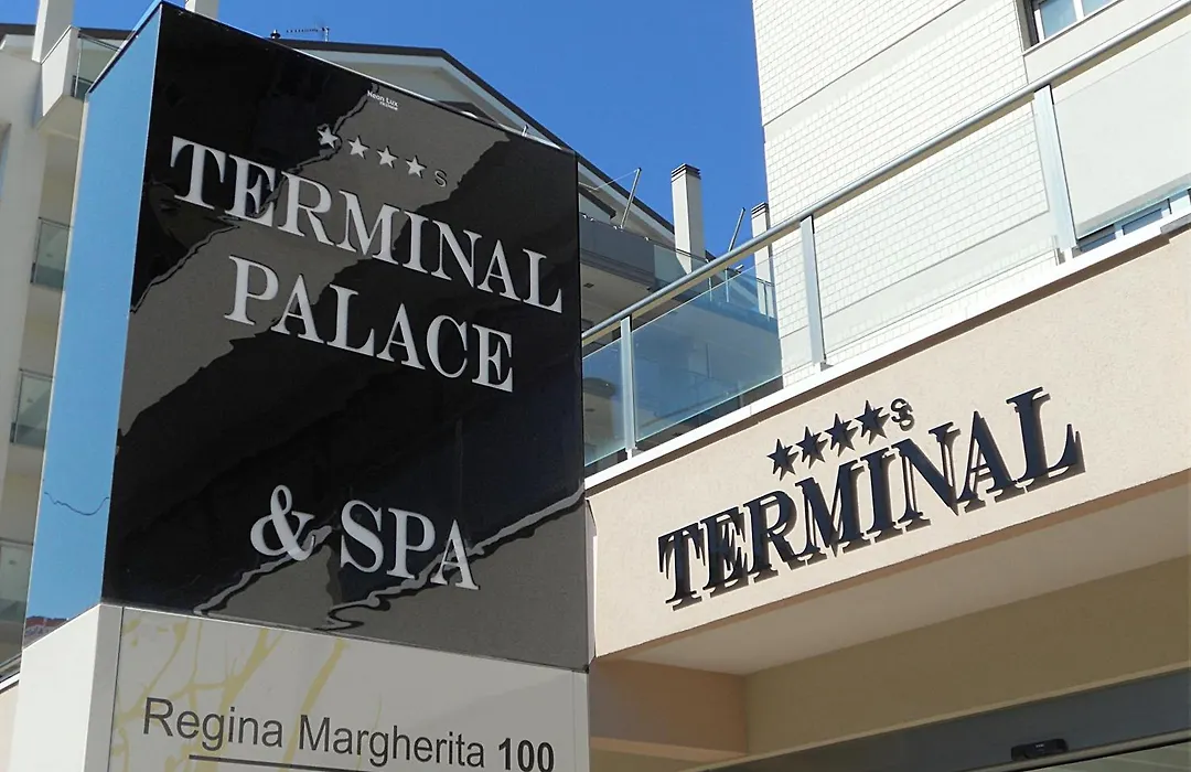 Terminal Palace & Spa-1