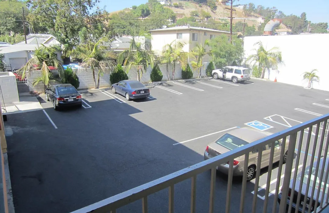 Starlight Inn, Valley Blvd - Downtown La-1