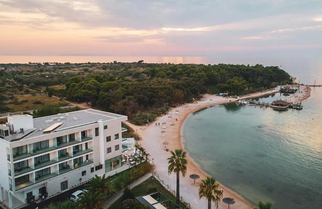 Kaneo beach hotel Novalja-1