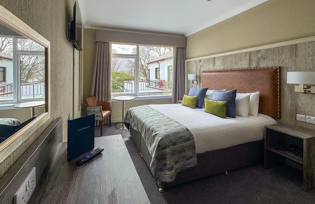 The Royal Hotel-1