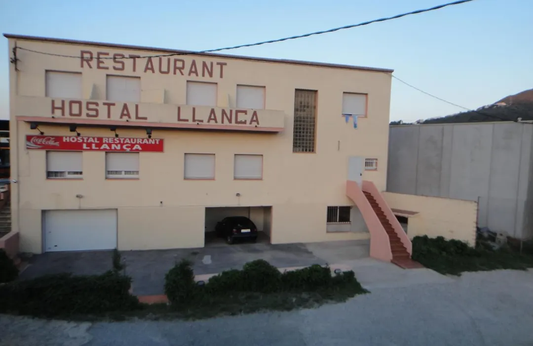 Pensió Restaurant Llança-1
