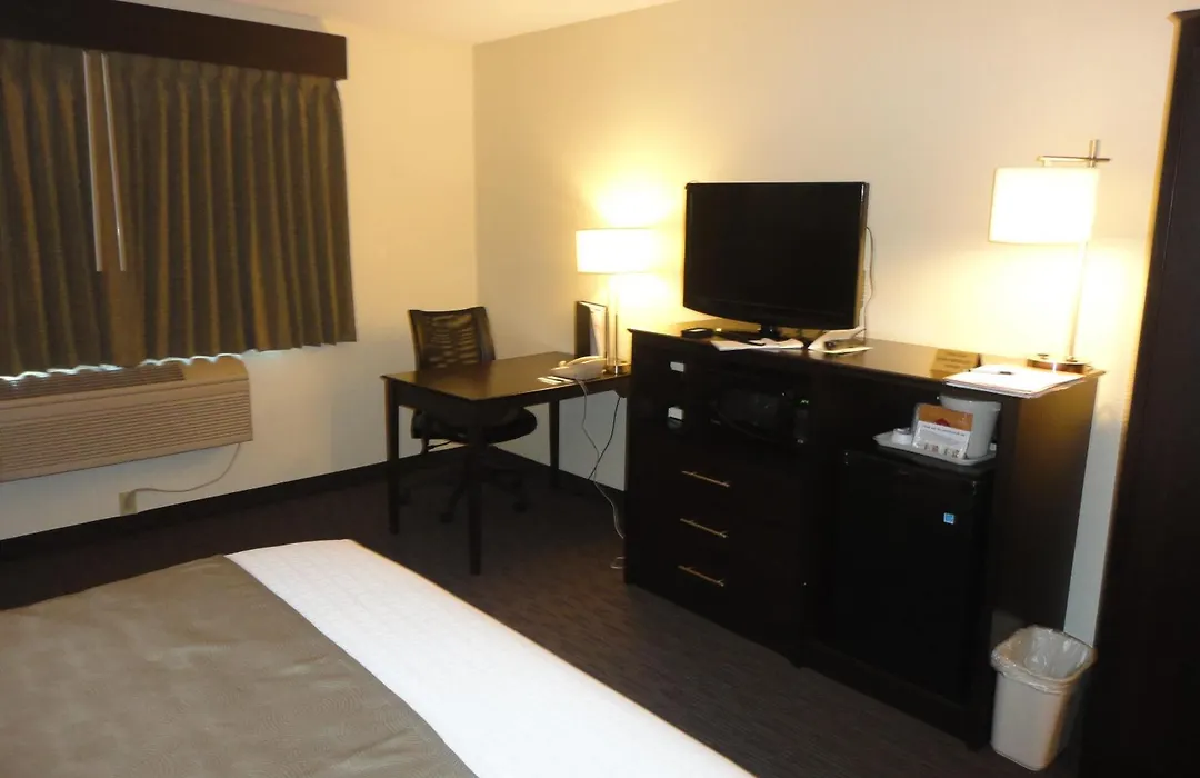 Baymont By Wyndham Owatonna-1
