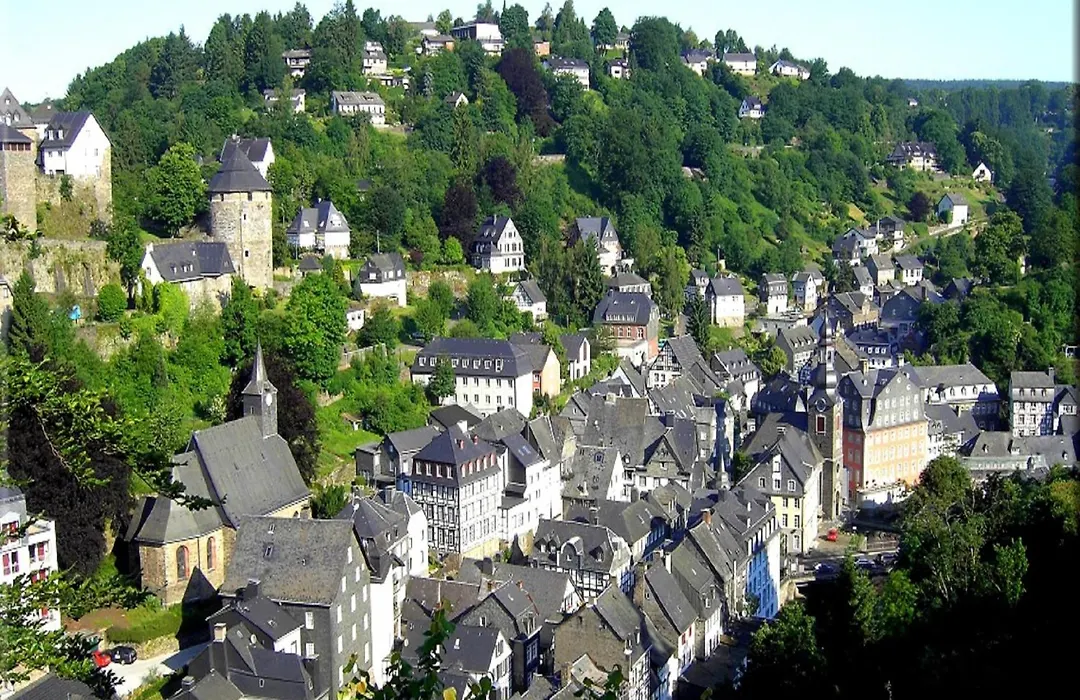 Hotel Graf Rolshausen-1