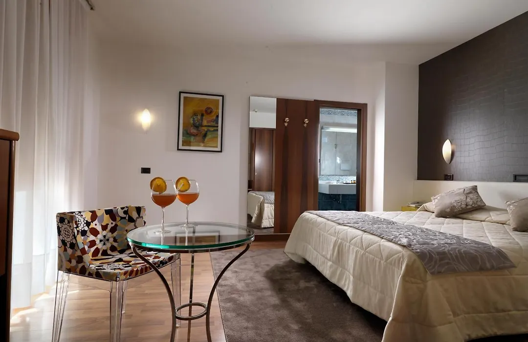 Hotel Al Pino Verde-1