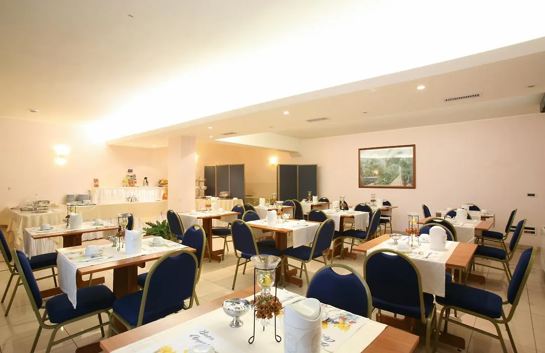 Hotel Levante-1