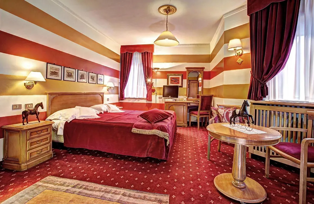 Hotel Regina-1