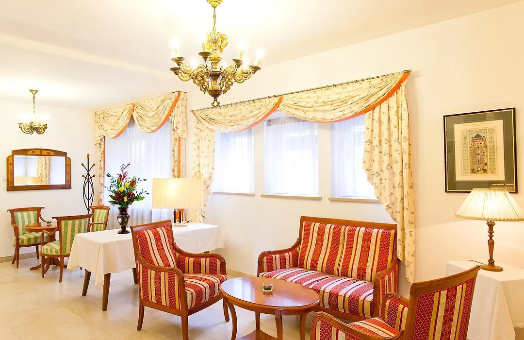 Hotel Mondschein-1