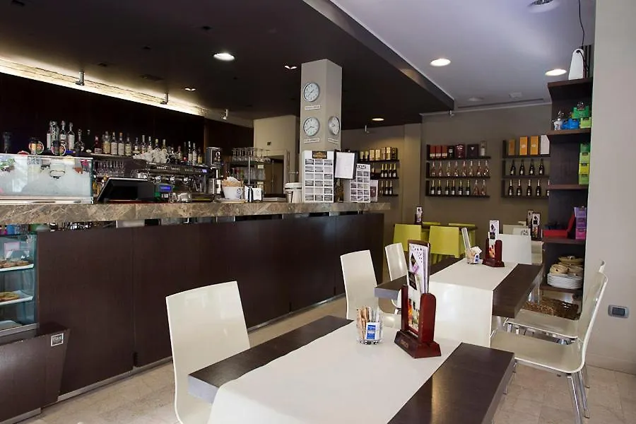 Zara Rooms & Suites-1