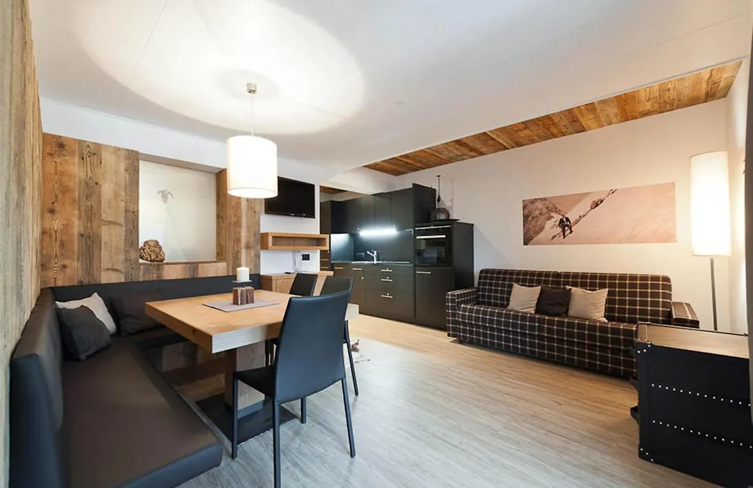 Burgus - Design Suites&Apartments-1