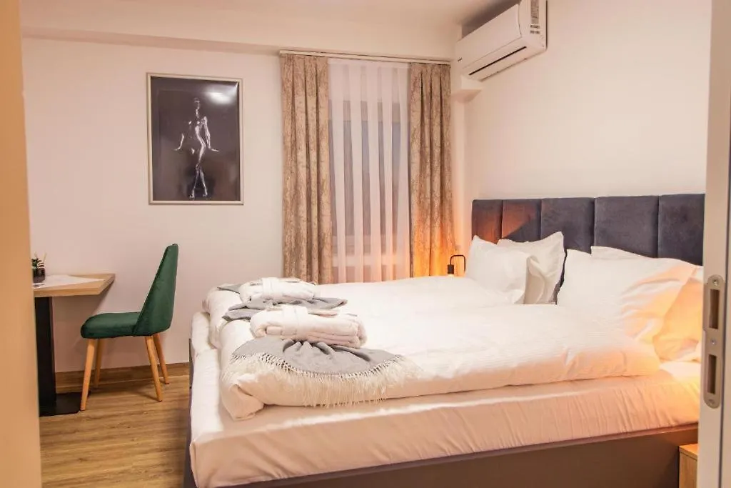 Hotel Dona-1