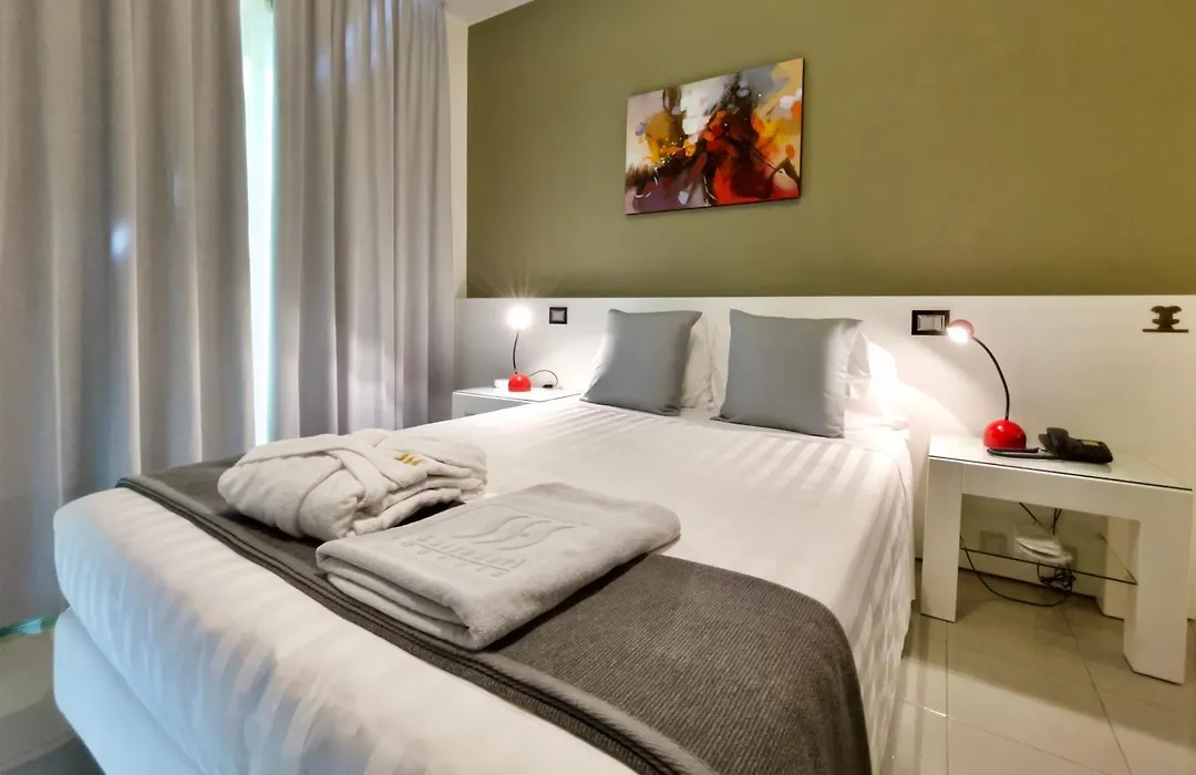 Monaco Suites Hotel-1