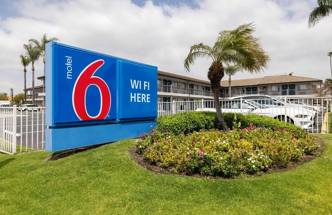 Motel 6-Santa Ana, Ca-1