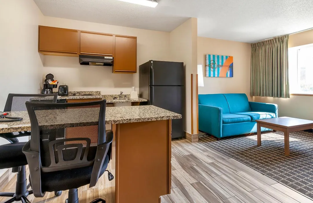 Mainstay Suites Dubuque At Hwy 20-1