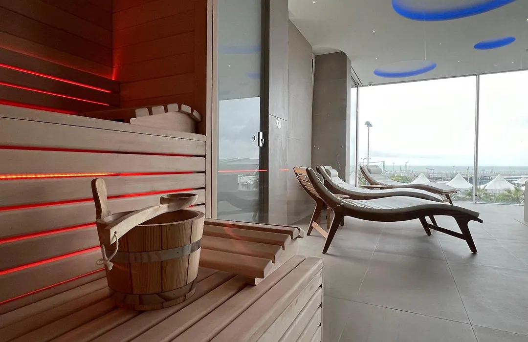 Edison Hotel Seaview & Spa-1