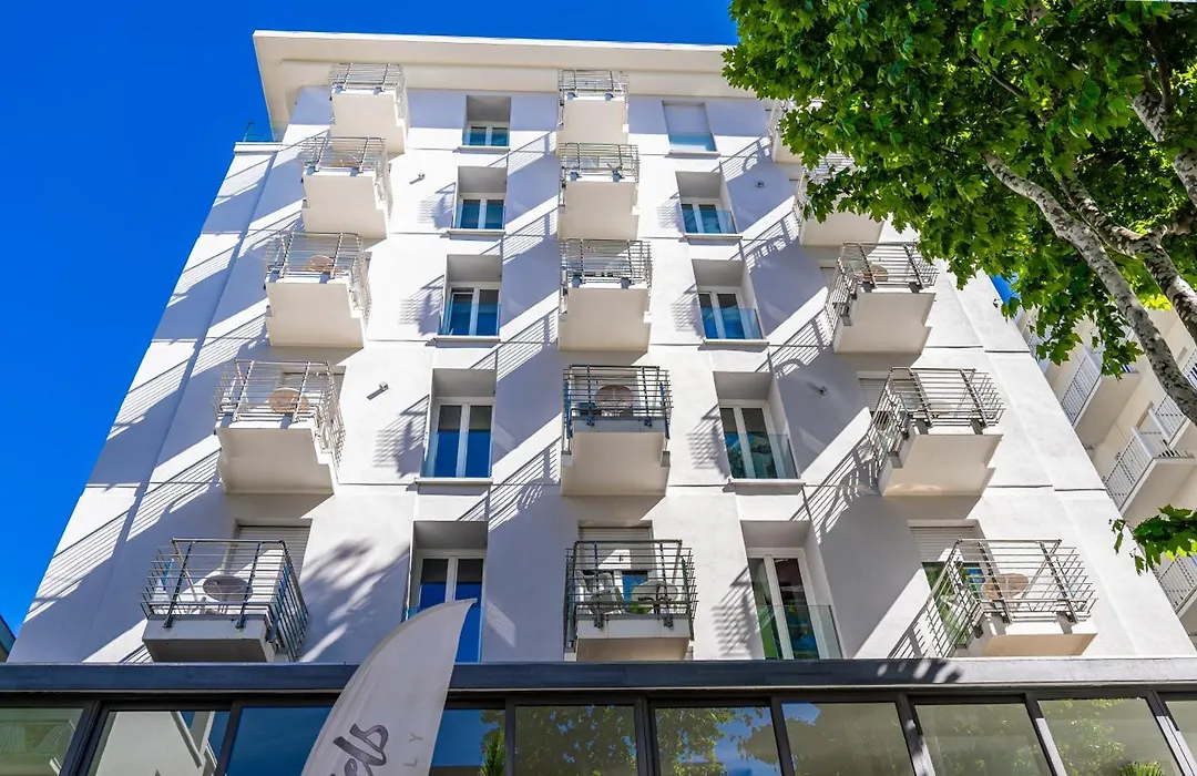Hotel Eiffel-1