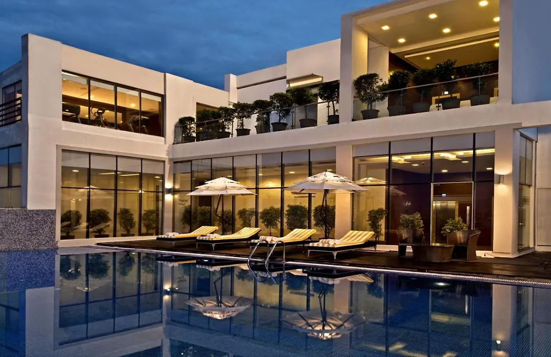 Golden Tulip Lucknow-1