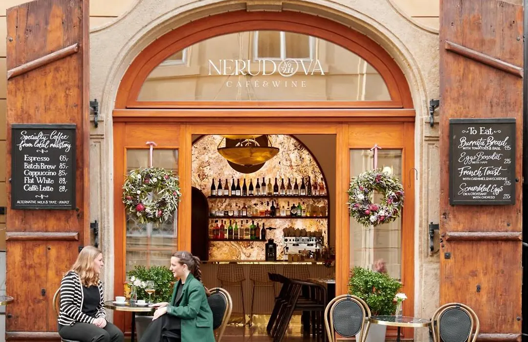 Hotel Nerudova 211-1