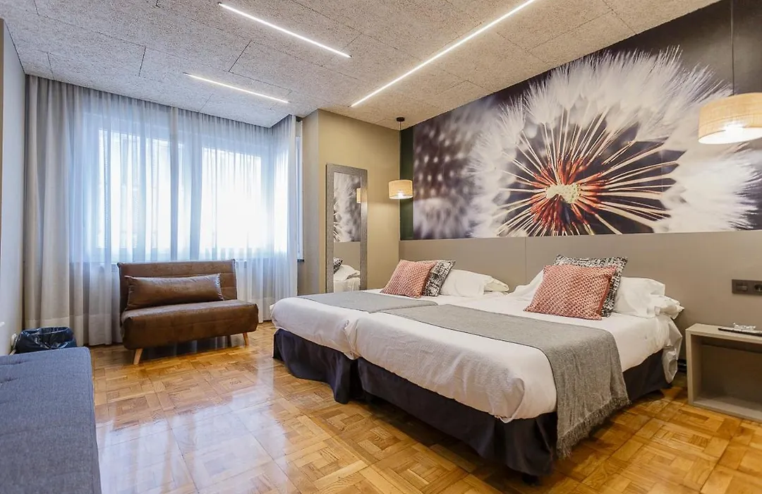 Hostal Rodas Pamplona-1