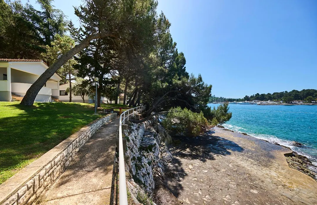 Villa Galijot Plava Laguna-1
