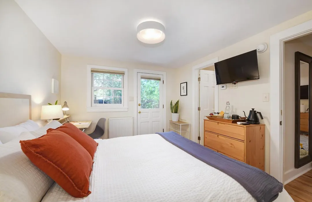Boulder Guest House-1