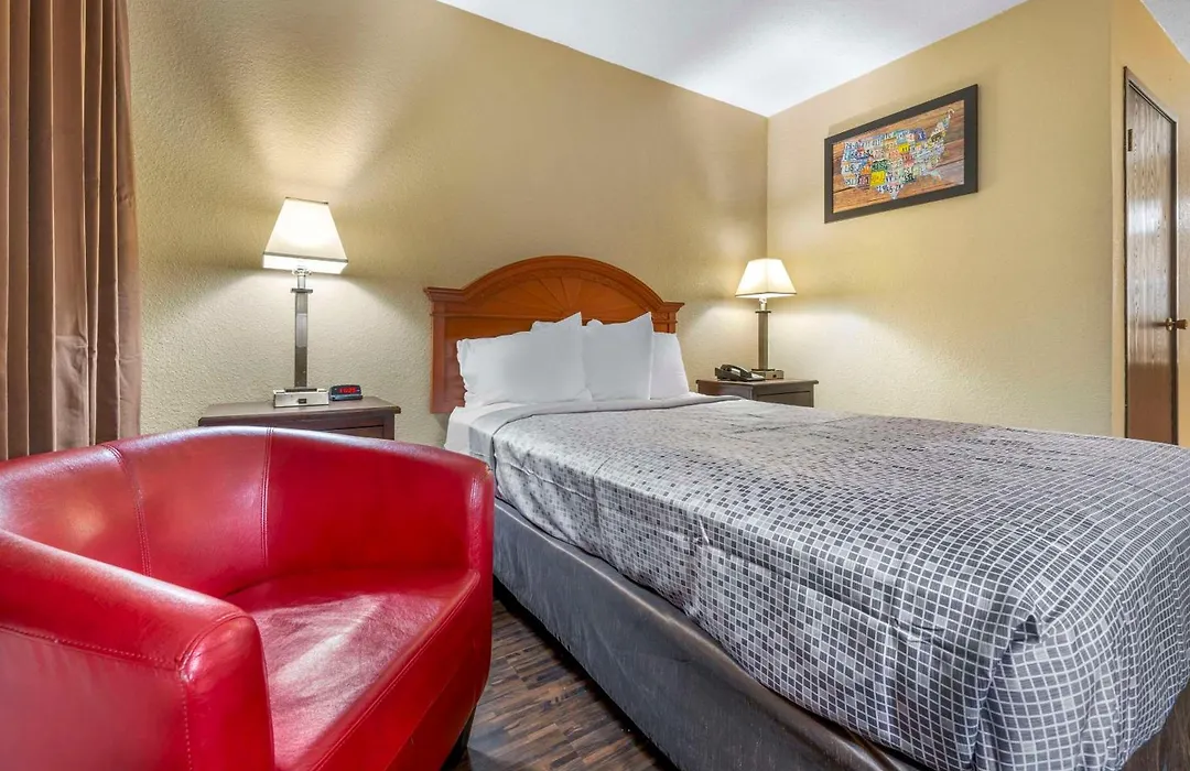 Econo Lodge La Crosse North-1