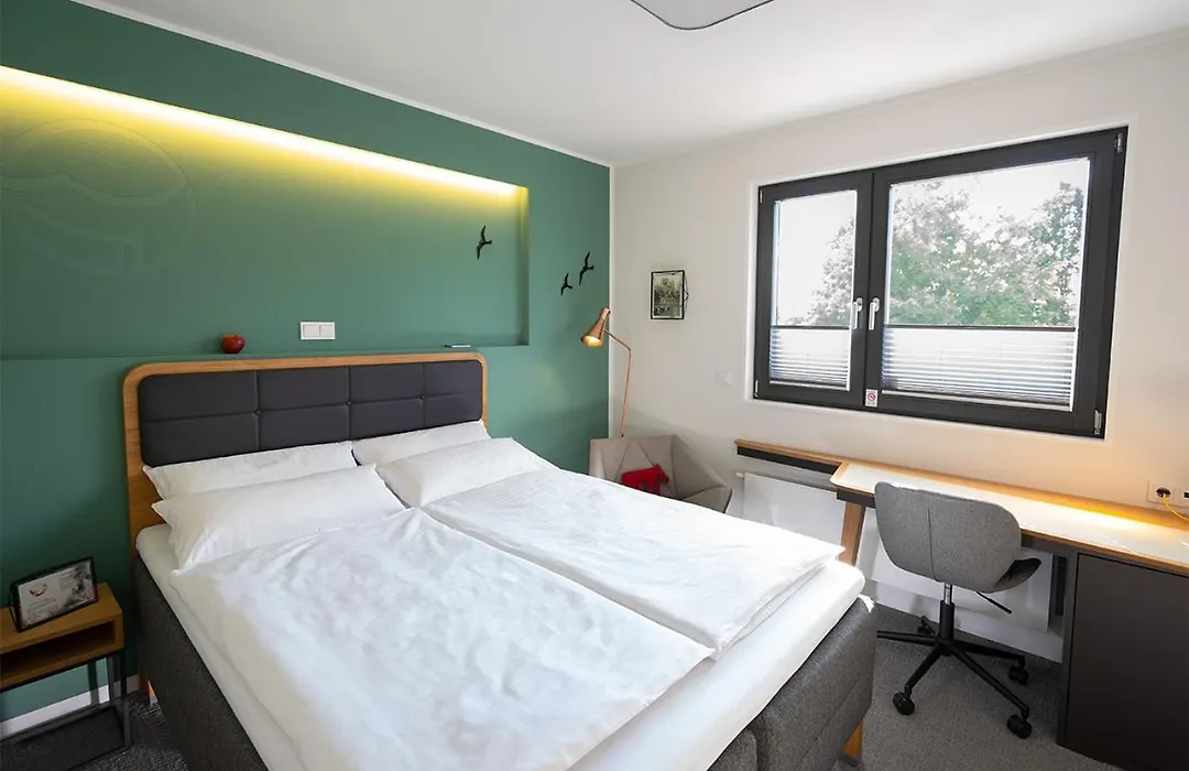 Hotel Am Leinritt-1