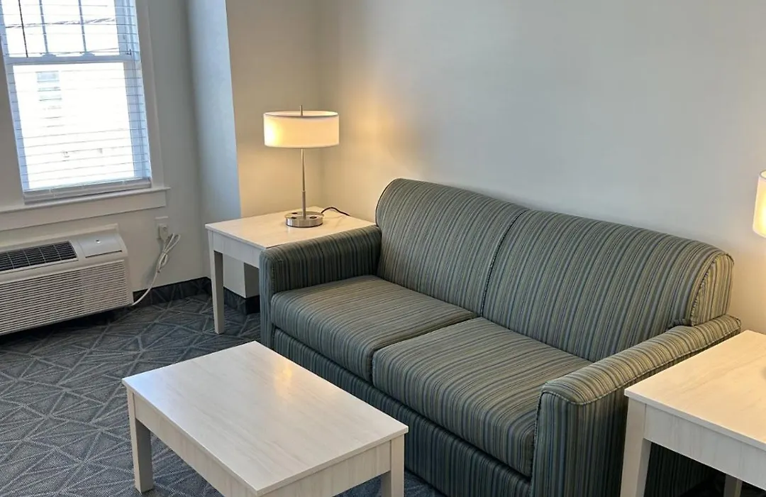 The Admiral Hotel/Motel-1