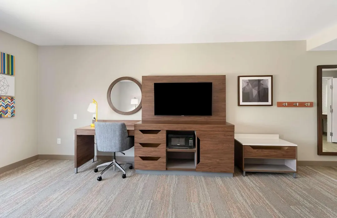 Hampton Inn Milford-1